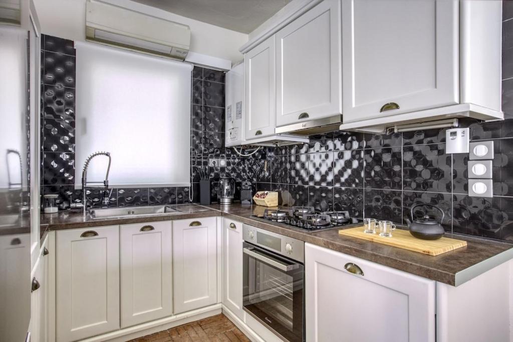 아테네 Sunny Luxury Loft,Stunning Acropolis View, Jacuzzi 아파트 외부 사진
